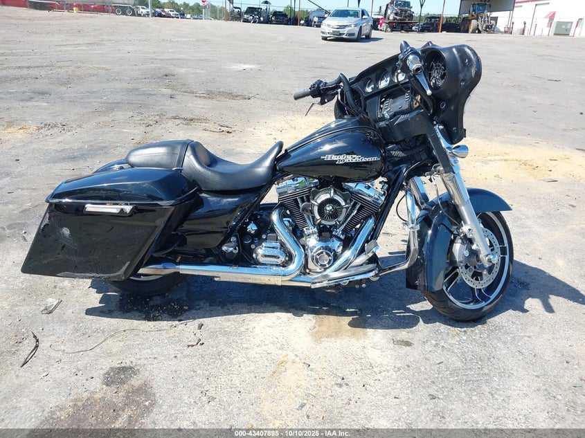 2016 HARLEY-DAVIDSON FLHX STREET GLIDE 1HD1KBM18GB635252