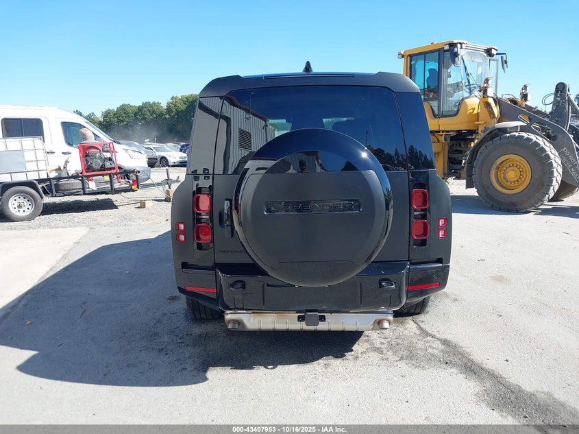 2025 Land Rover Defender 130 P400 X-Dynamic Se VIN: SALE2FEU4S2410234 Lot: 43407953