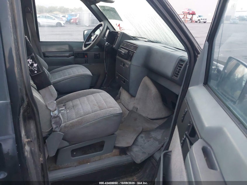 1GKDM15Z7JB521116 1988 GMC SAFARI photo no. 5