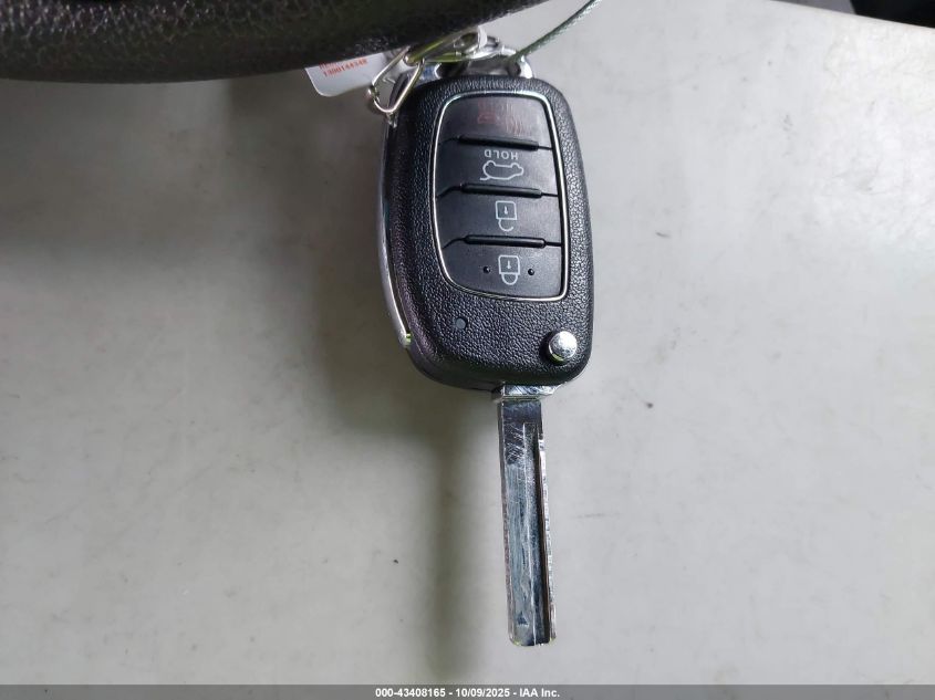 2017 Hyundai Santa Fe Sport 2.4L VIN: 5NMZU3LB1HH007013 Lot: 43408165