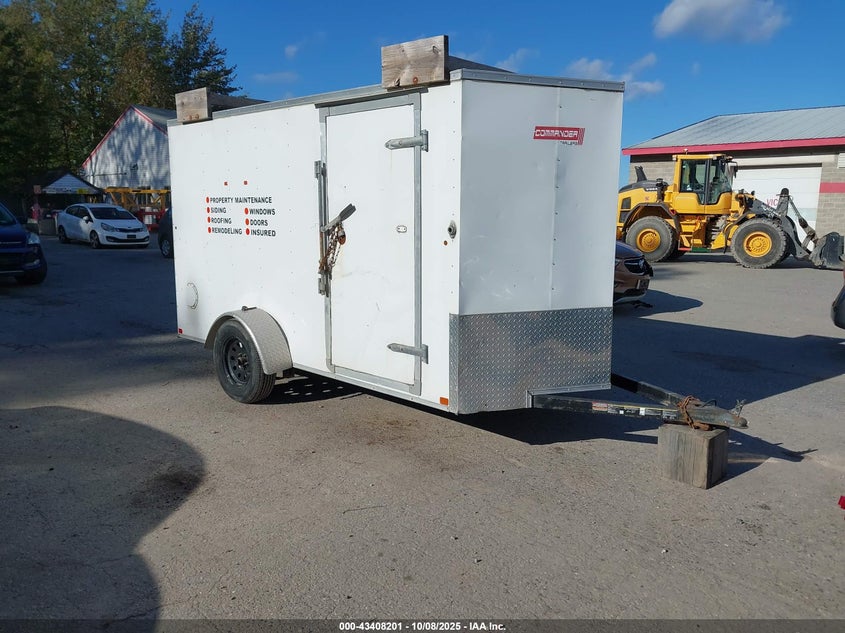 2019 COMMANDER COMMANDER