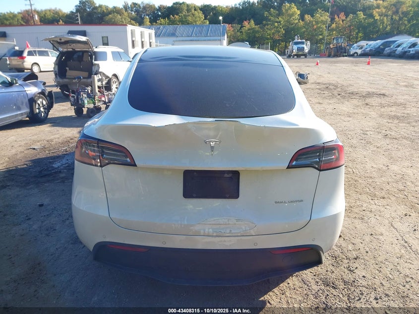 2021 Tesla Model Y Long Range Dual Motor All-Wheel Drive VIN: 5YJYGDEE8MF199767 Lot: 43408315