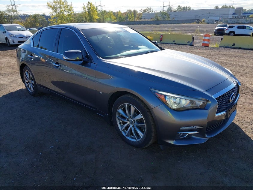 INFINITI Q50 PREMIUM