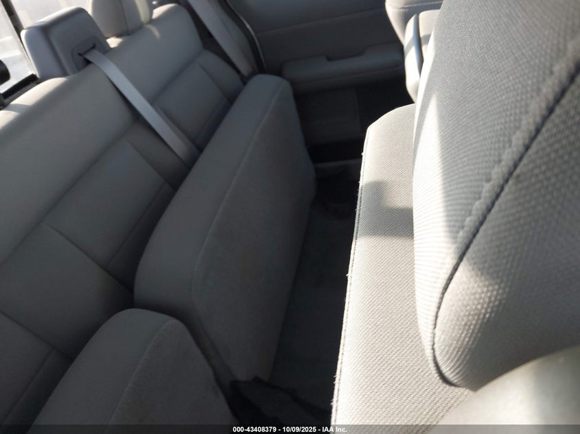 2004 Ford F-150 Stx/Xl/Xlt VIN: 1FTRX12W34NB47397 Lot: 43408379