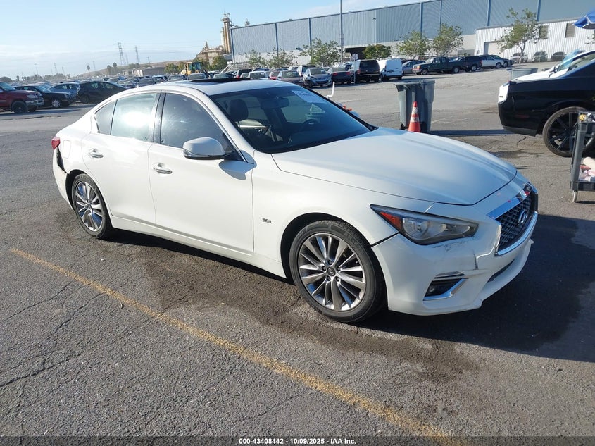 INFINITI Q50 3.0T LUXE