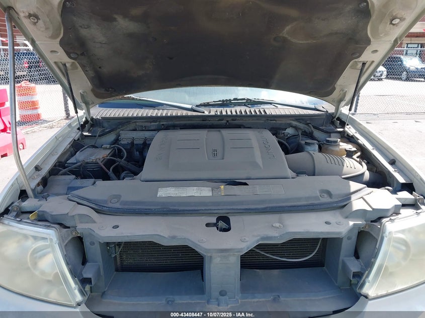 2006 Lincoln Navigator Luxury/Ultimate VIN: 5LMFU27506LJ14351 Lot: 43408447