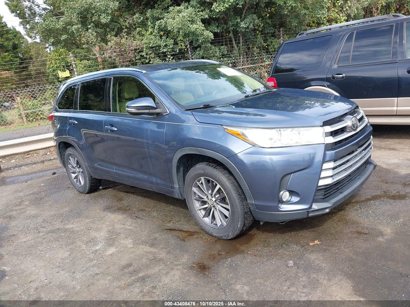 TOYOTA HIGHLANDER XLE