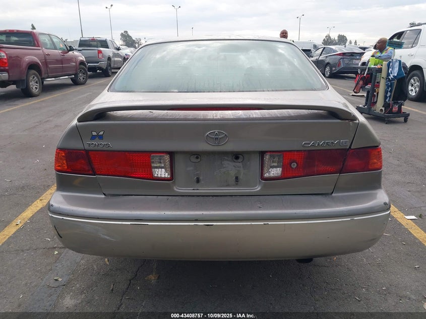 2001 Toyota Camry Le VIN: JT2BG22K510548925 Lot: 43408757