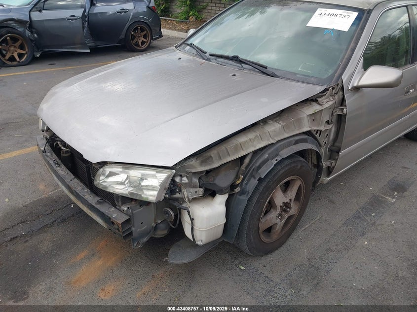 2001 Toyota Camry Le VIN: JT2BG22K510548925 Lot: 43408757