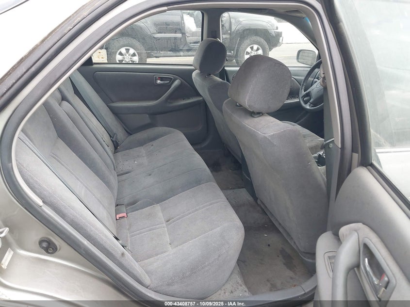 2001 Toyota Camry Le VIN: JT2BG22K510548925 Lot: 43408757