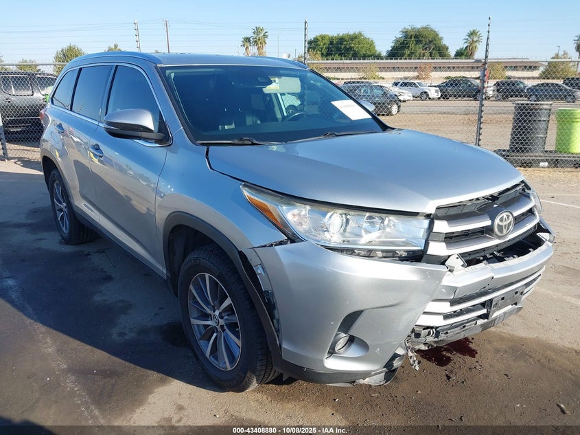 TOYOTA HIGHLANDER XLE