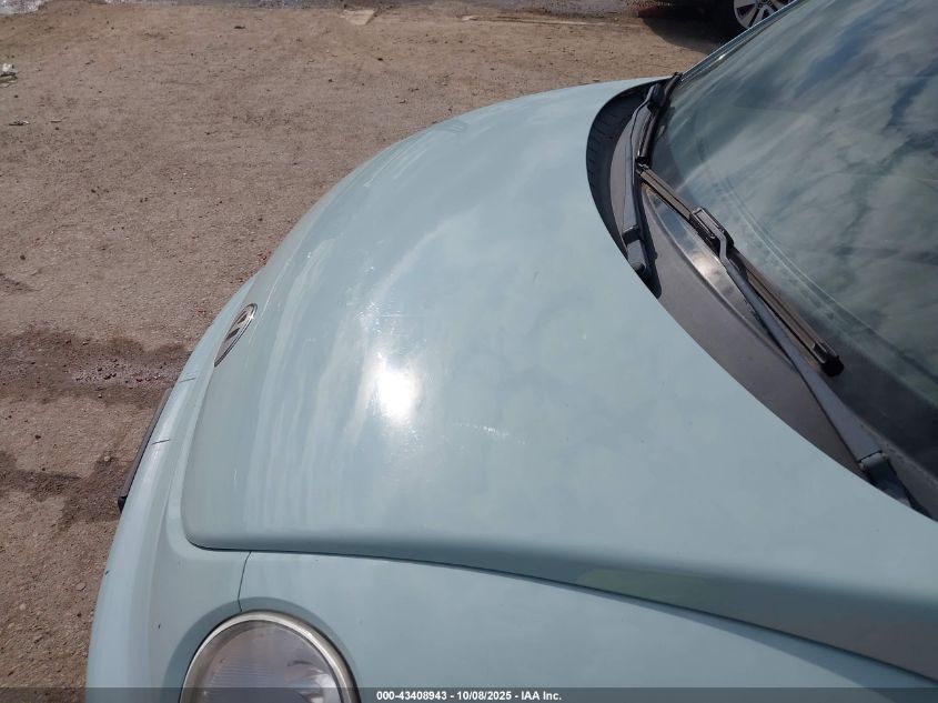 2004 Volkswagen New Beetle Gls 1.8T VIN: 3VWCD31Y44M312233 Lot: 43408943