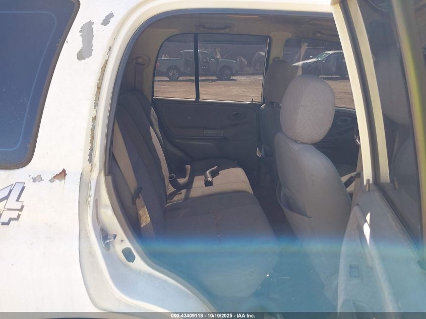 2000 Chevrolet Tracker Hard Top VIN: 2CNBJ13CXY6912361 Lot: 43409118