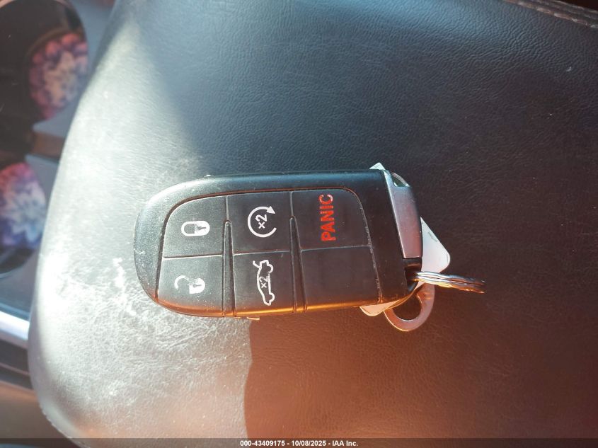 2016 Chrysler 300C VIN: 2C3CCAEG7GH105905 Lot: 43409175