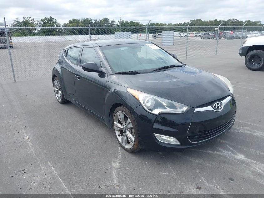 HYUNDAI VELOSTER BASE W/GRAY