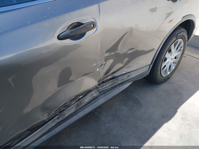 2017 Nissan Rogue S VIN: KNMAT2MT4HP570257 Lot: 43409272