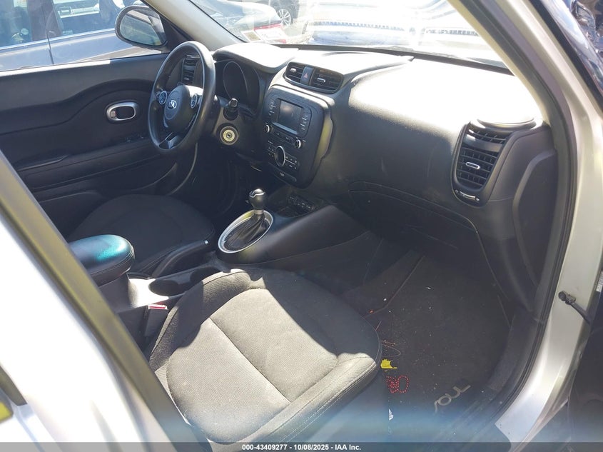 2017 KIA SOUL + KNDJP3A59H7501788