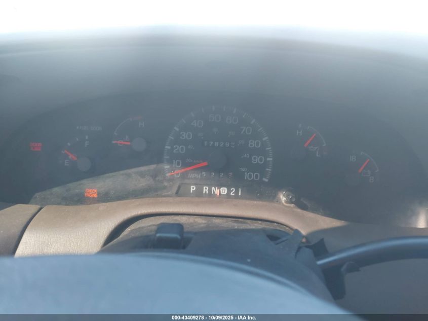 1998 Ford F-150 Standard/Xl/Xlt VIN: 1FTZF1721WKB51557 Lot: 43409278