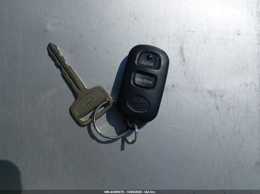 2001 Toyota Camry Le VIN: JT2BG22K910606065 Lot: 43409378