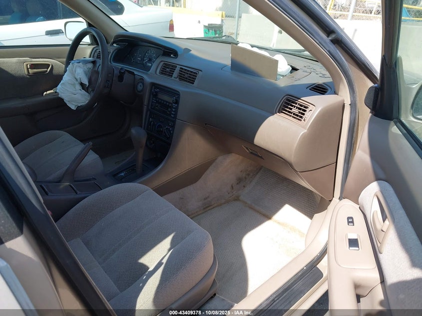 2001 Toyota Camry Le VIN: JT2BG22K910606065 Lot: 43409378