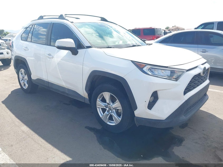 TOYOTA RAV4 XLE