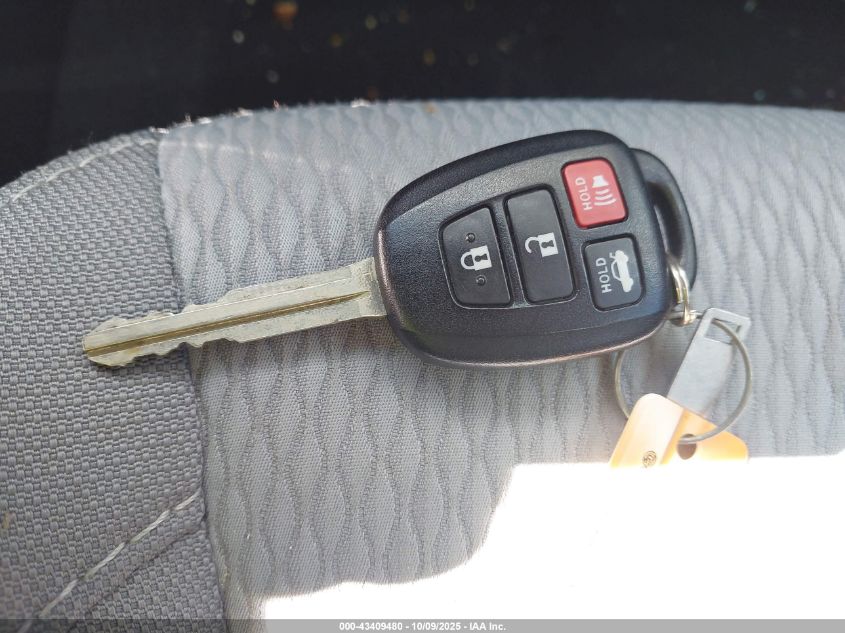 2015 Toyota Corolla Le VIN: 2T1BURHE3FC478803 Lot: 43409480