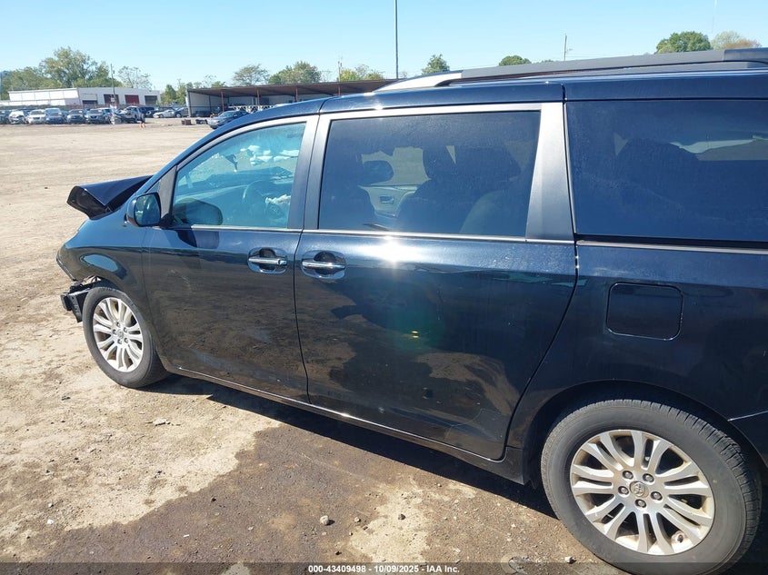 2016 TOYOTA SIENNA XLE/LIMITED 5TDYK3DC4GS720265