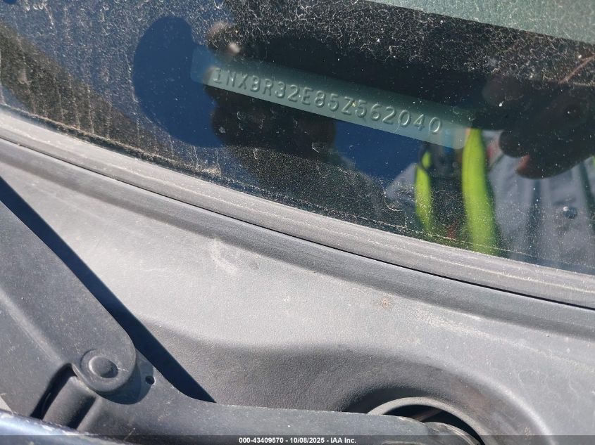 2005 Toyota Corolla S VIN: 1NXBR32E85Z562040 Lot: 43409570