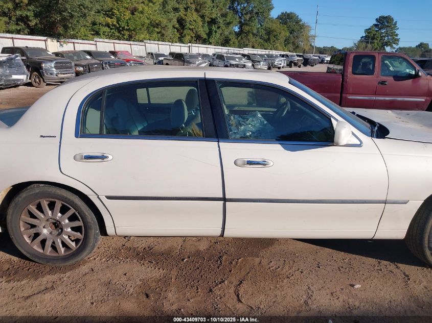 2007 Lincoln Town Car Signature VIN: 1LNHM81V17Y627653 Lot: 43409703