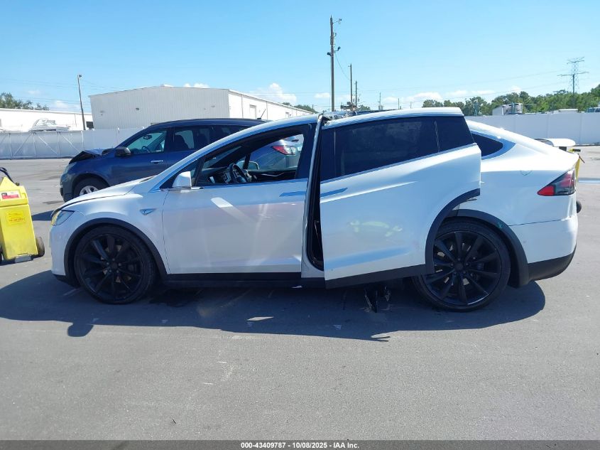 2016 Tesla Model X 60D/70D/75D/90D VIN: 5YJXCAE22GF002463 Lot: 43409787