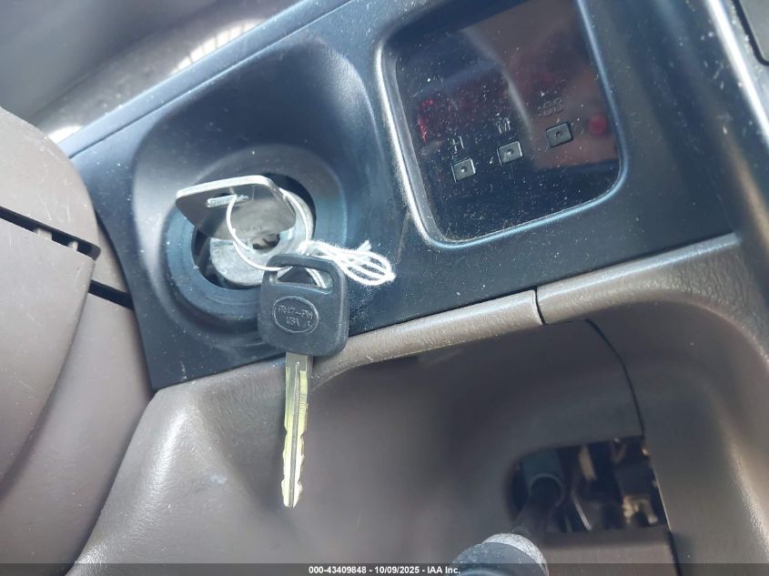 2001 Toyota Tacoma Base V6 VIN: 5TEWN72N11Z822496 Lot: 43409848