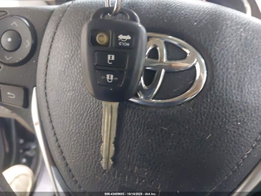 2015 Toyota Corolla Le VIN: 2T1BURHE2FC354148 Lot: 43409853