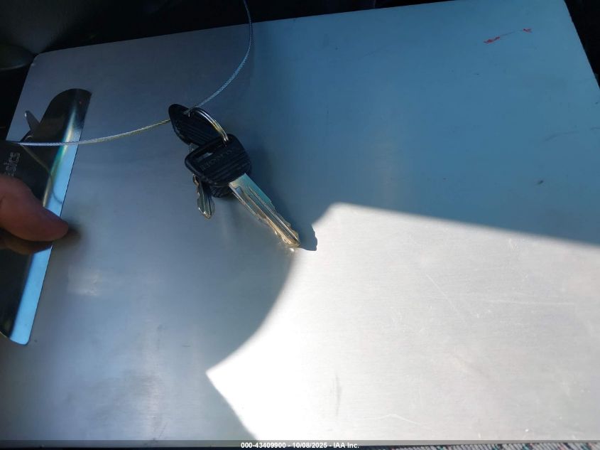 2000 Honda Civic Dx VIN: 1HGEJ622XYL080410 Lot: 43409900