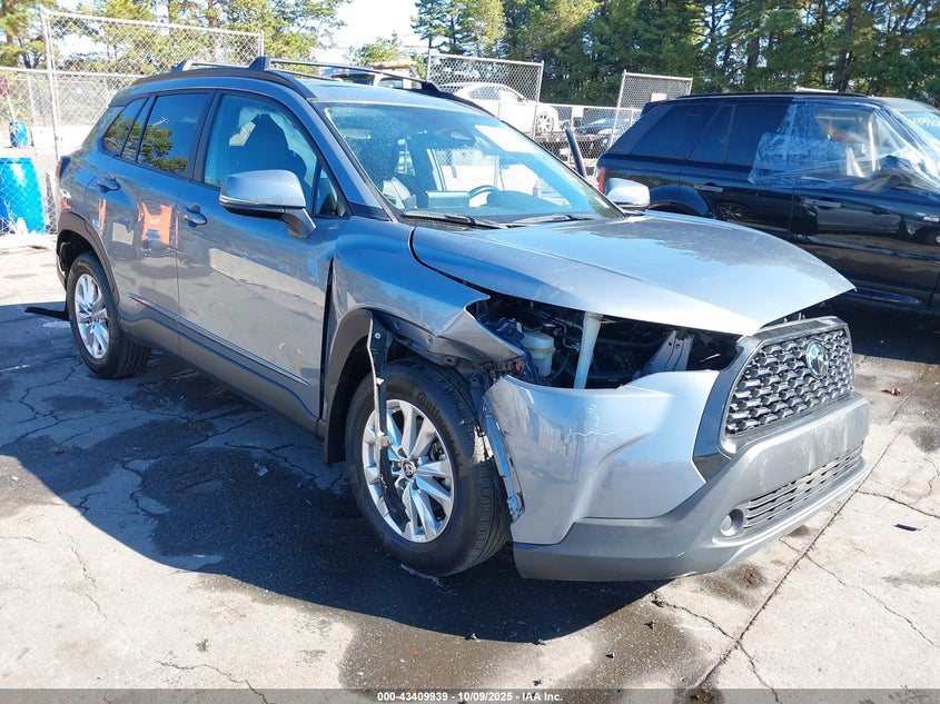 TOYOTA COROLLA CROSS LE