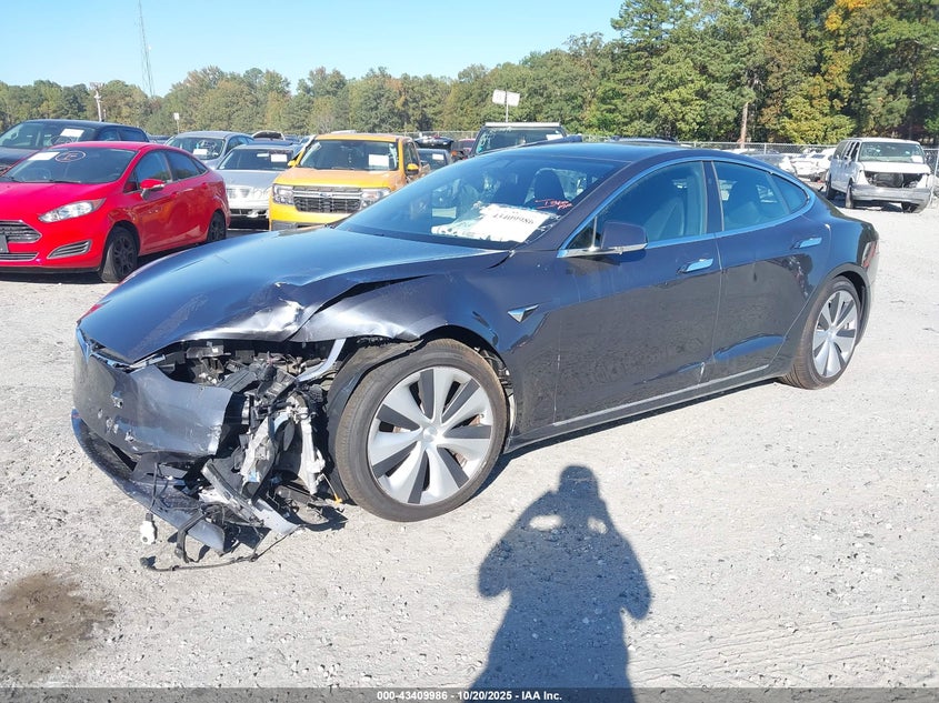 Vin: 5yjsa1e27lf412542, lot: 43904786, tesla model s long range dual motor all-wheel drive/long range plus dual motor all-wheel drive 20202