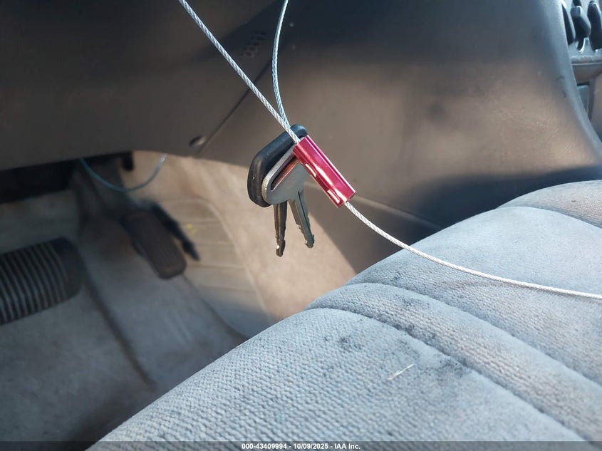 1998 Toyota Camry Le VIN: 4T1BG22K1WU318608 Lot: 43409994