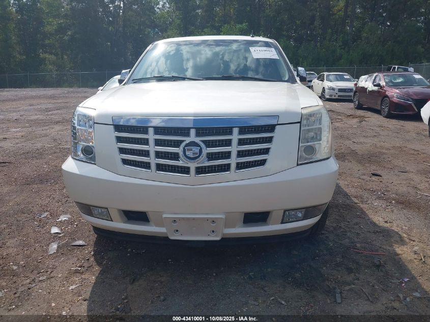 2007 Cadillac Escalade Standard VIN: 1GYEC638X7R320749 Lot: 43410001