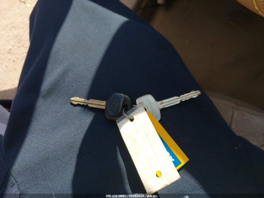 2000 Toyota Avalon Xl VIN: 4T1BF28B9YU006730 Lot: 43410061