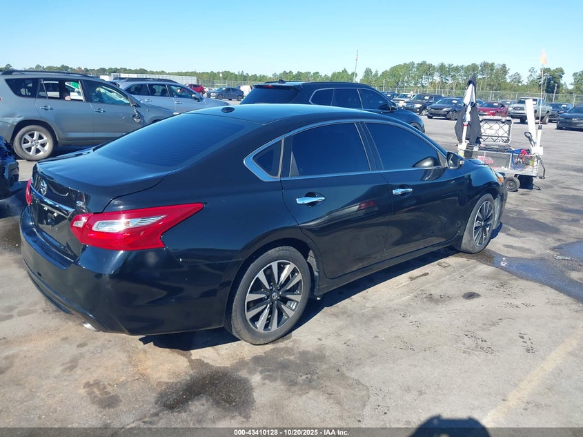 2018 NISSAN ALTIMA auction photo 4