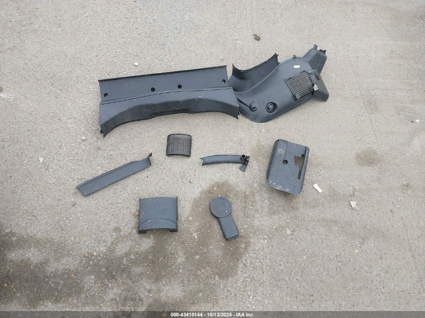 2007 Volkswagen New Beetle Triple White VIN: 3VWFF31Y07M411286 Lot: 43410144