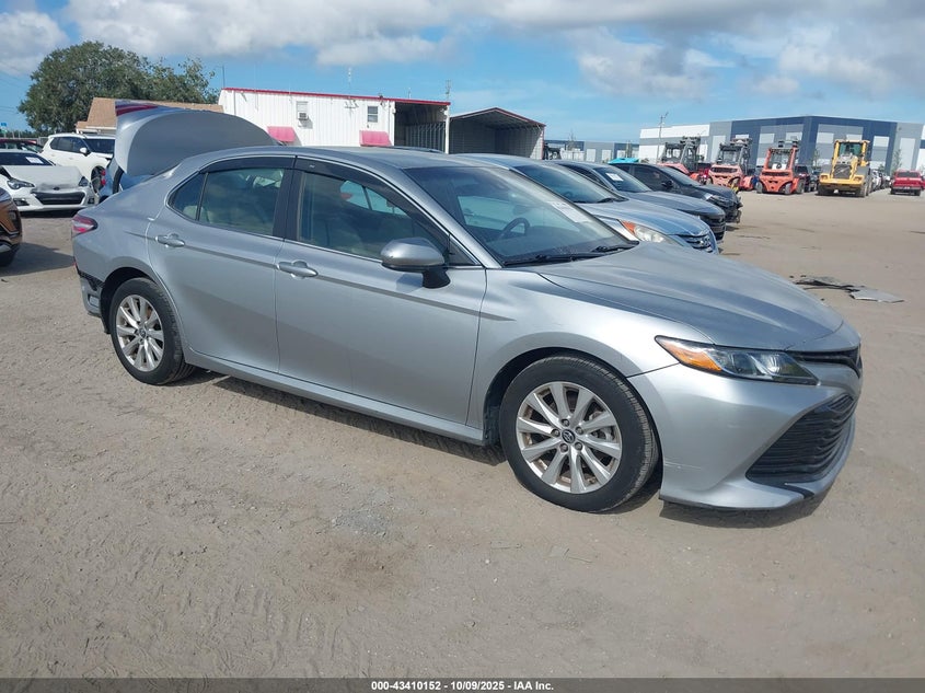TOYOTA CAMRY LE