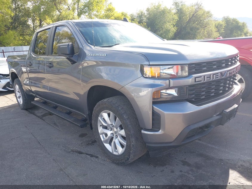 CHEVROLET SILVERADO 1500 4WD STANDARD BED CUSTOM