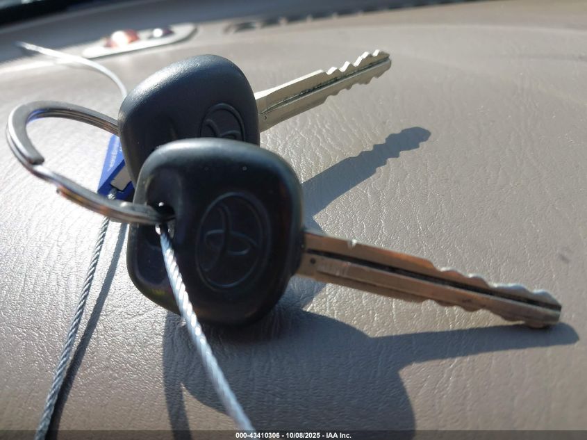 2006 Toyota Sequoia Limited V8 VIN: 5TDZT38A96S283310 Lot: 43410306