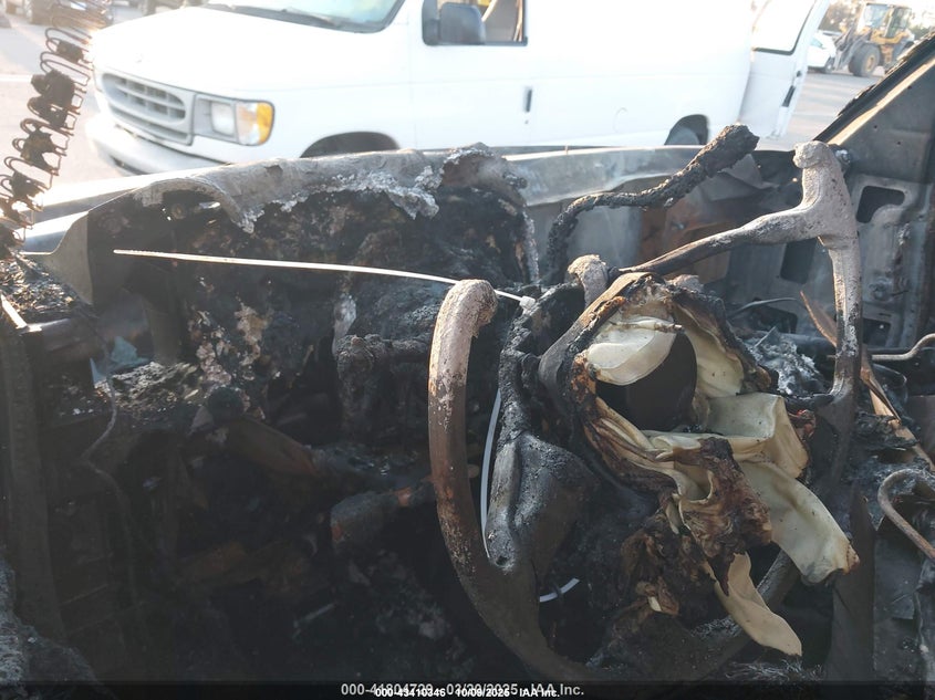 2006 Chevrolet Express Work Van VIN: 1GCGG25V461256543 Lot: 43410346