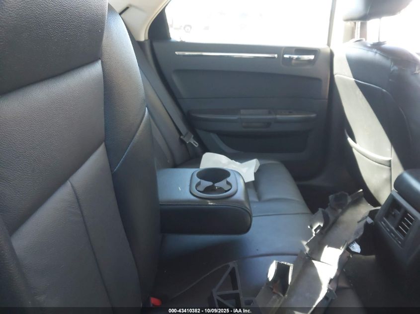 2009 Chrysler 300 Touring/Signature Series/Executive Series VIN: 2C3KA53V79H618004 Lot: 43410382