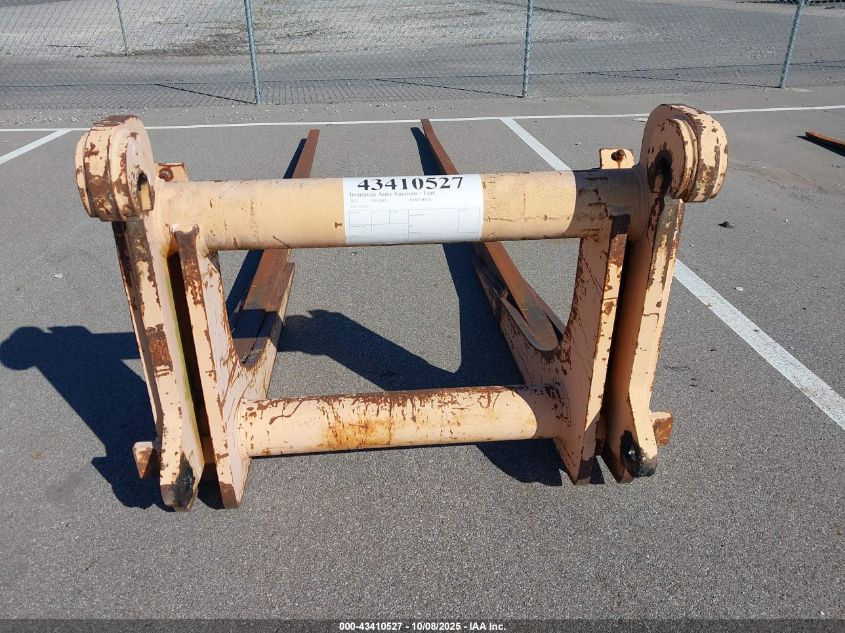 2011 Volvo Sasforks VIN: 412120 Lot: 43410527