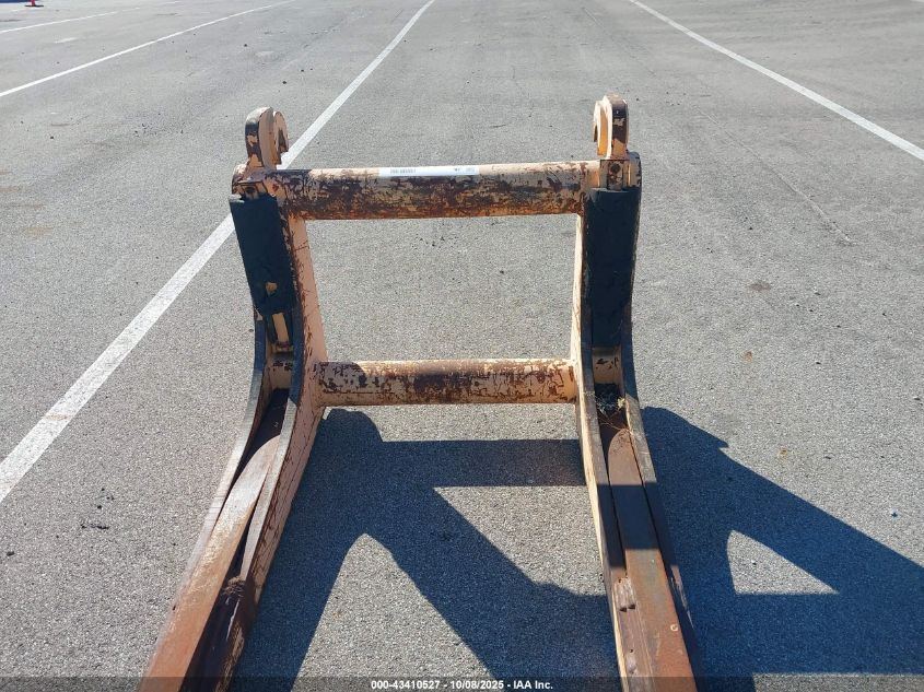 2011 Volvo Sasforks VIN: 412120 Lot: 43410527