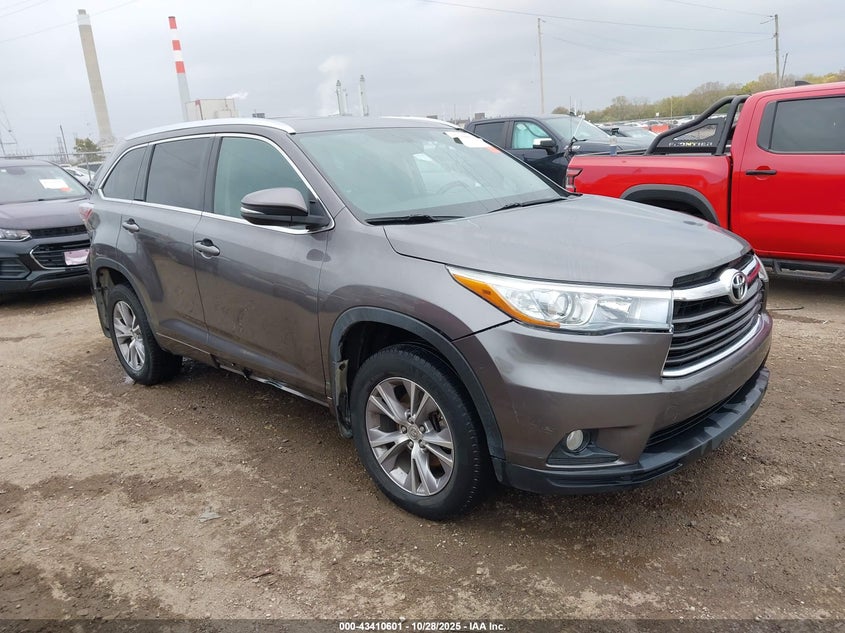 TOYOTA HIGHLANDER XLE V6