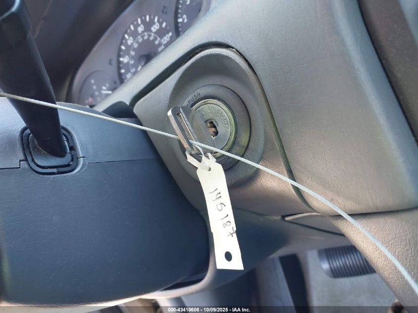 2000 Toyota Camry Le VIN: 4T1BG22K0YU628123 Lot: 43410606