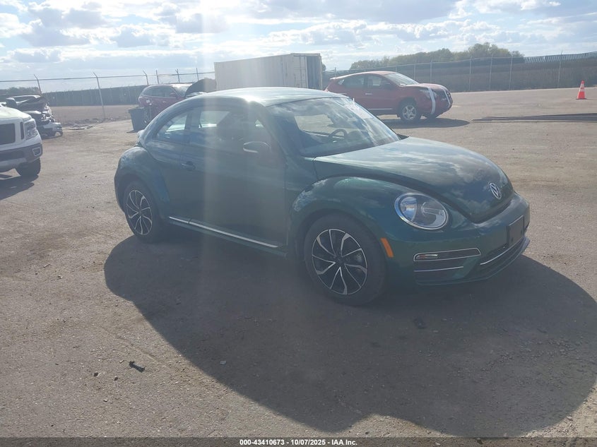 2017 VOLKSWAGEN BEETLE - 3VWJ17AT9HM617681